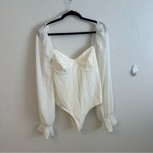 Le Lis Cream Puff Sleeve Bodysuit
